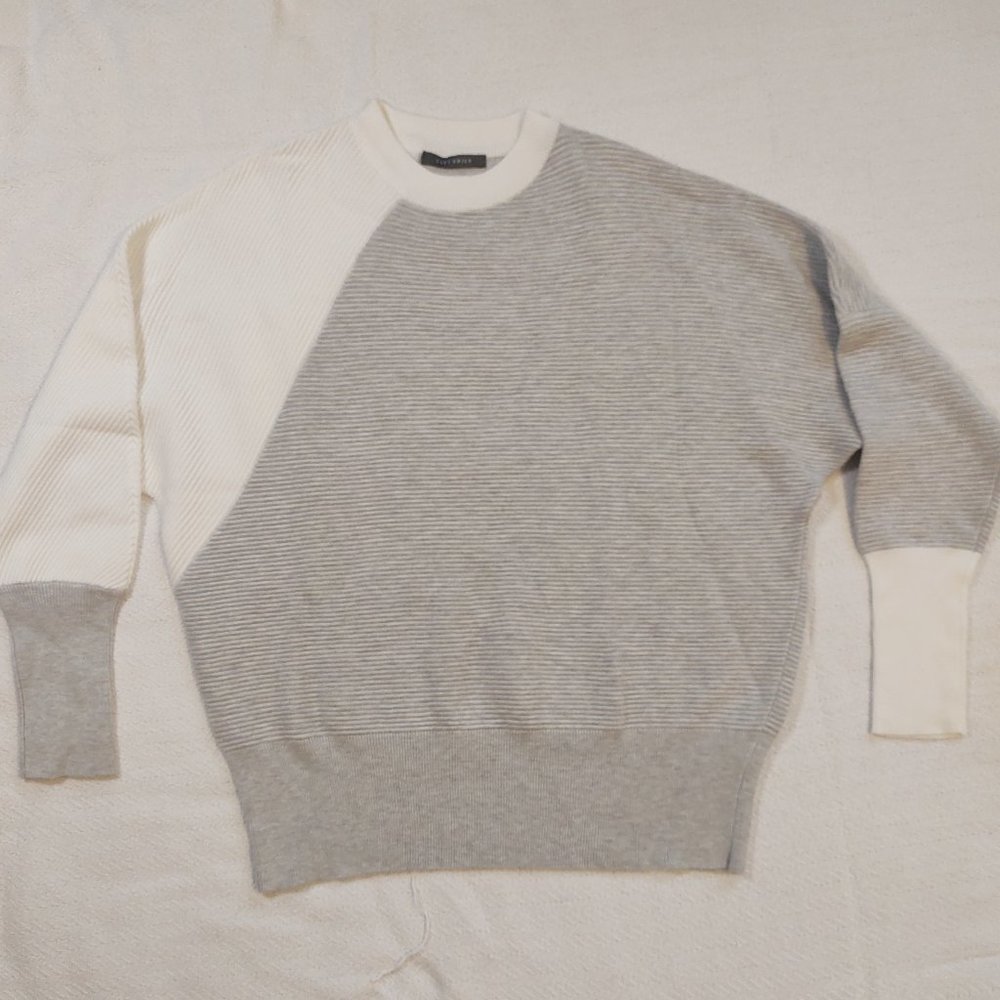 NWOT Suzy Shier asymmetrical dolman sleeve top women's sz l/g
